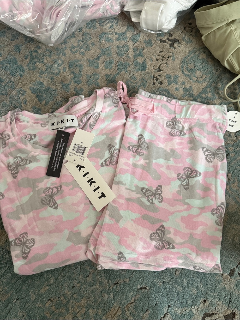 KIKIT lounge set. NWT butterflies print